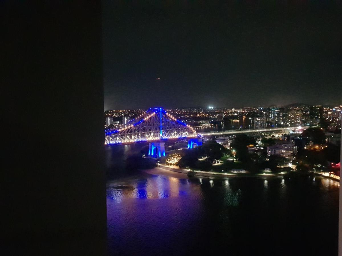 Amazing River View - 3 Bedroom Apartment - Brisbane Cbd - Netflix - Fast Wifi - Carpark Eksteriør bilde